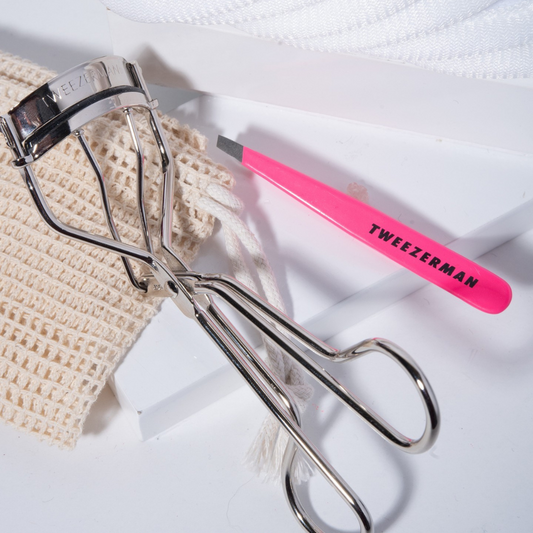 Precision Matters: How the Right Tweezers Can Elevate Your Lash Game